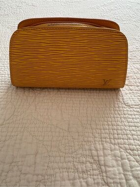 Louis Vuitton Epi Dauphine PM  Cosmetic Pouch — Tassil Yellow Vintage